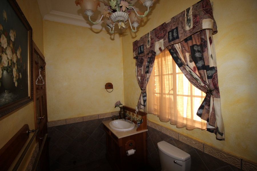 3 Bedroom Property for Sale in Lake Deneysville Free State